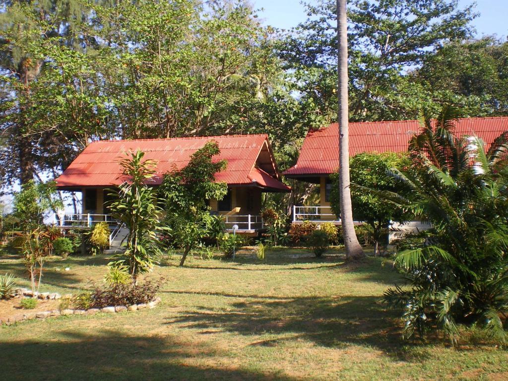 Sukorn Andaman Beach Resort Ko Sukon Стая снимка